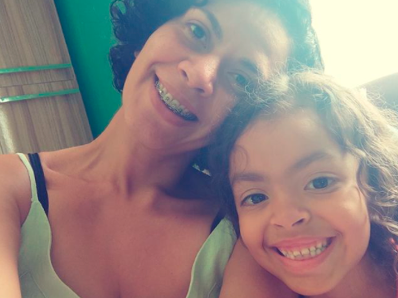 Eveline é a maior incentivadora do sonho da filha