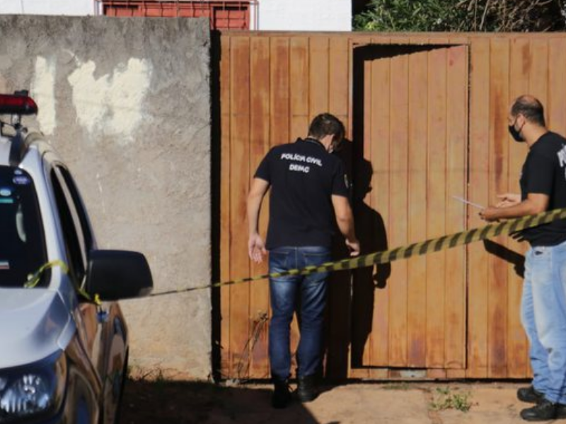 Polícia foi acionada ao local, assassino ainda não foi localizado
