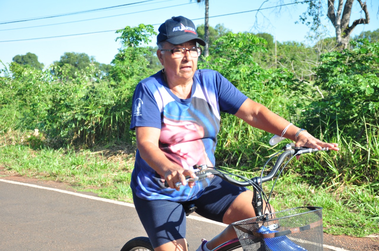 Rita Franco Santos, 64 anos, participou da pedalada promovida pelo Atlântico