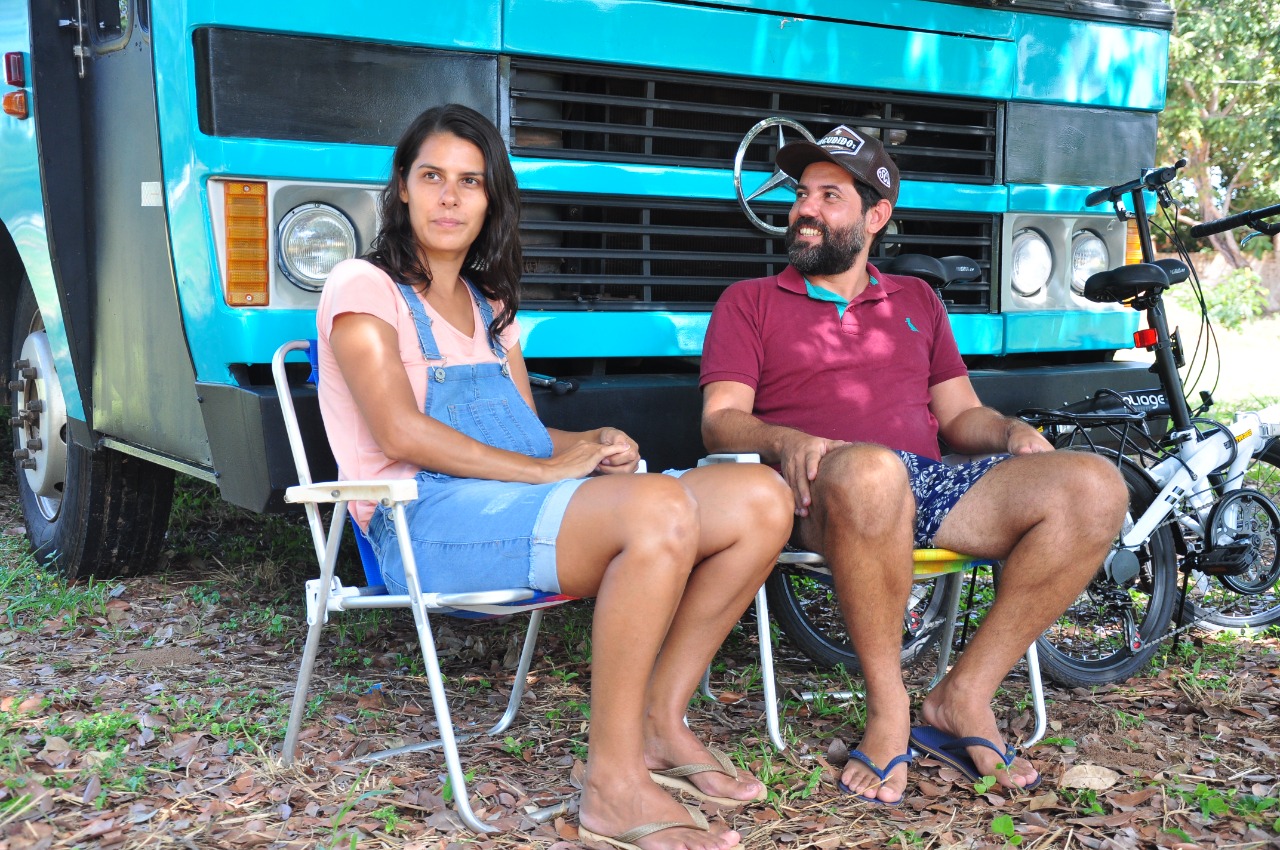 O casal Maira, 36, e Davi, 39, realiza o sonho de viajar pelo Brasil