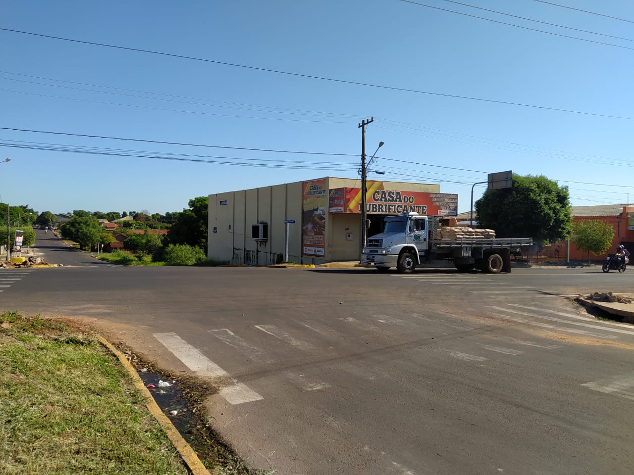Av Integração com a rua 27 de julh