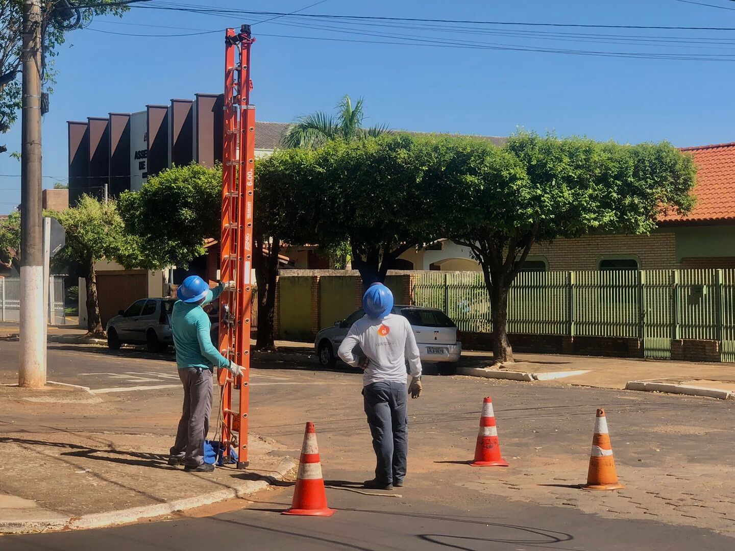 Equipe na manutenção