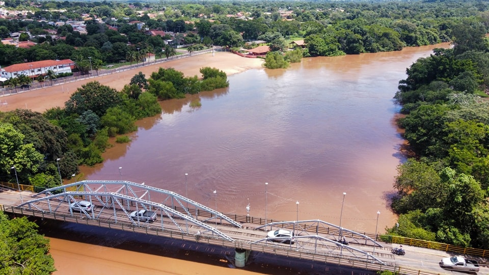 Nível próximo da ponte