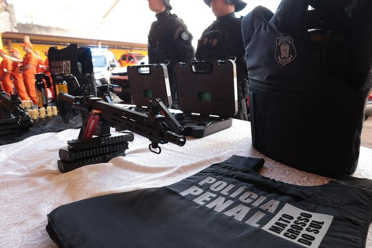 Polícia Pena recebeu 13 viaturas e equipamentos entregues pelo Governo do estado