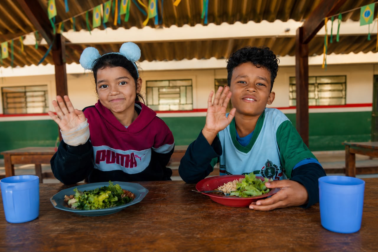 Estudantes cultivam hortaliças que abastecem merenda em escola de Nioaque3