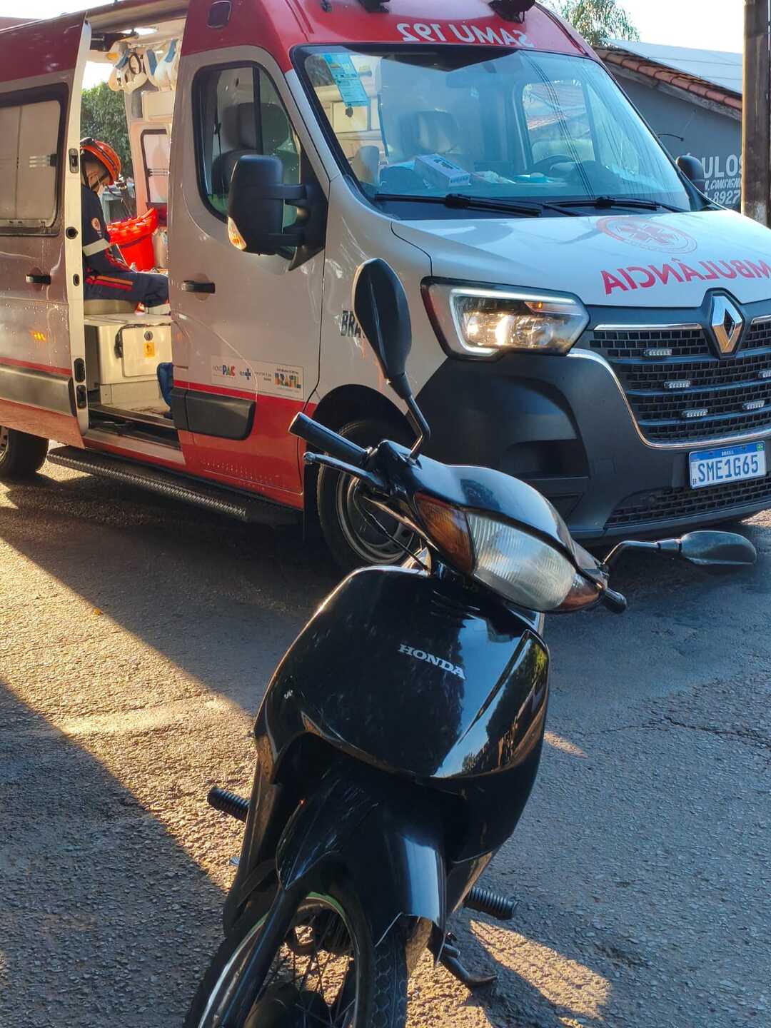 Motociclista de 30 anos fica ferido após colisão com carro em Aquidauana2