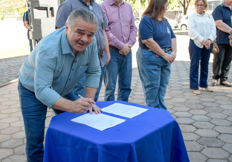 Aquidauana recebe ônibus para reforçar ações da Assistência Social3
