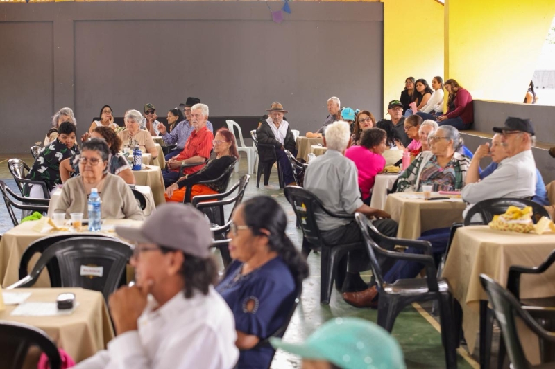Encontro reúne idosos de Nioaque e Terenos em dia de integração3