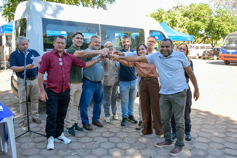Nova van de 16 lugares reforça saúde pública de Aquidauana8