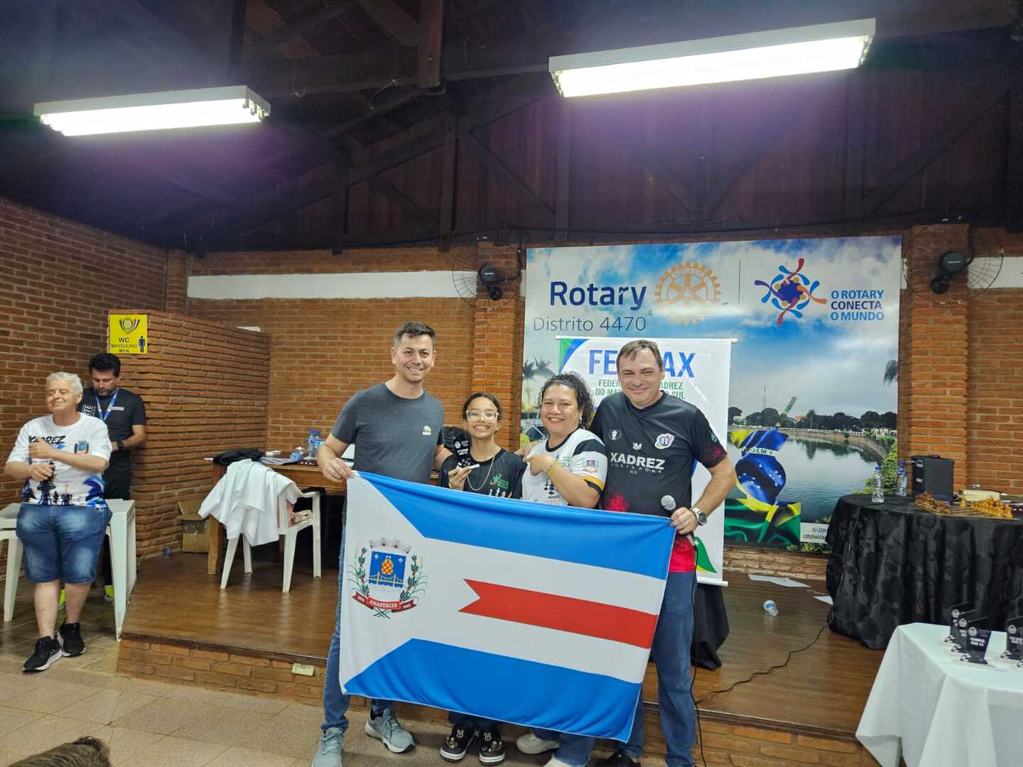 Jovens enxadristas de Anastácio brilham e somam pódios no Pan Americano