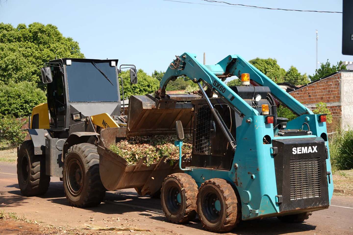 Equipes reforçam limpeza e manutenção de espaços públicos em Anastácio2